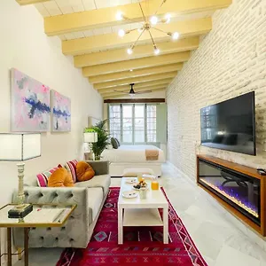 Juderia De Vi Luxury Apartment